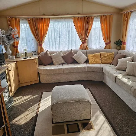 Liberty Caravan Hire Chapel Saint Leonards Exterior photo